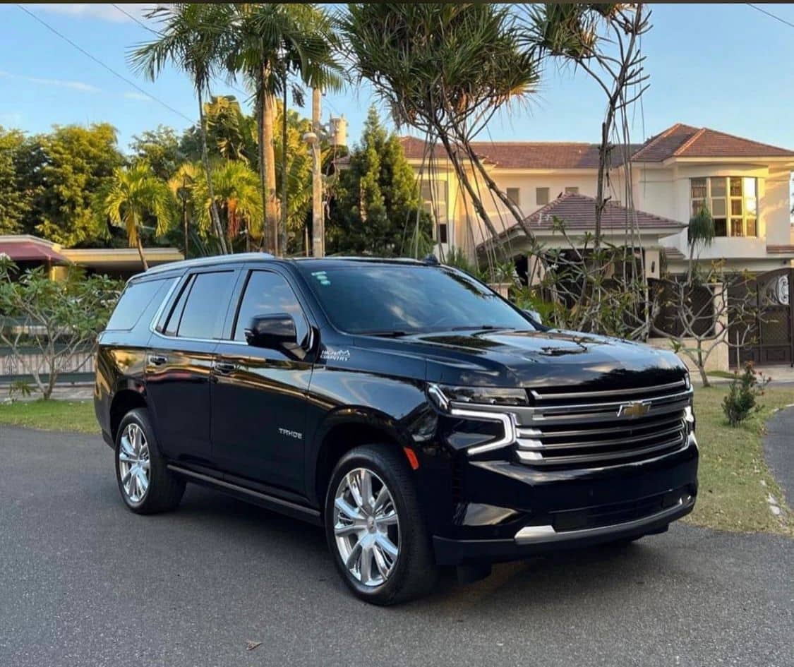 Luxury black SUV used for Punta Cana transportation